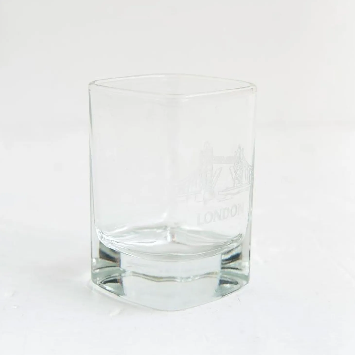 tower_bridge_square_dram_whisky_glass_3.webp Cheap Tower Bridge Square Dram Whisky Glass Glasses & Glassware | Tower Bridge Gifts
