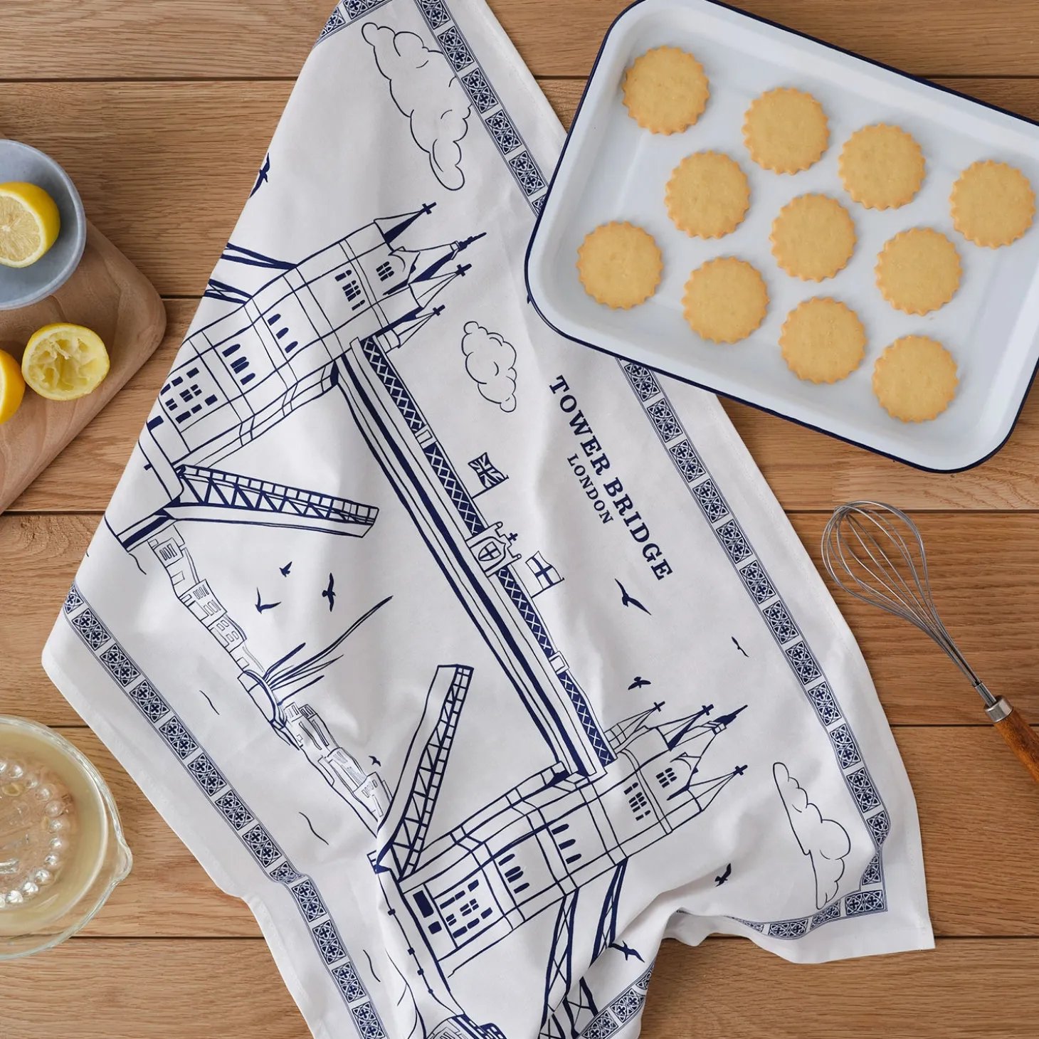 tower_bridge_tea_towel_by_victoria_eggs_0.webp Flash Sale Tower Bridge Tea Towel by Tea Towels | Tower Bridge Gifts